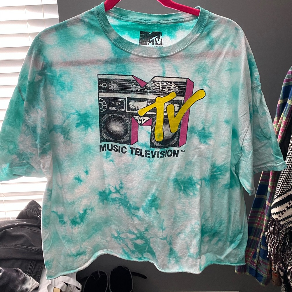 MTV Graphic Tee Crop